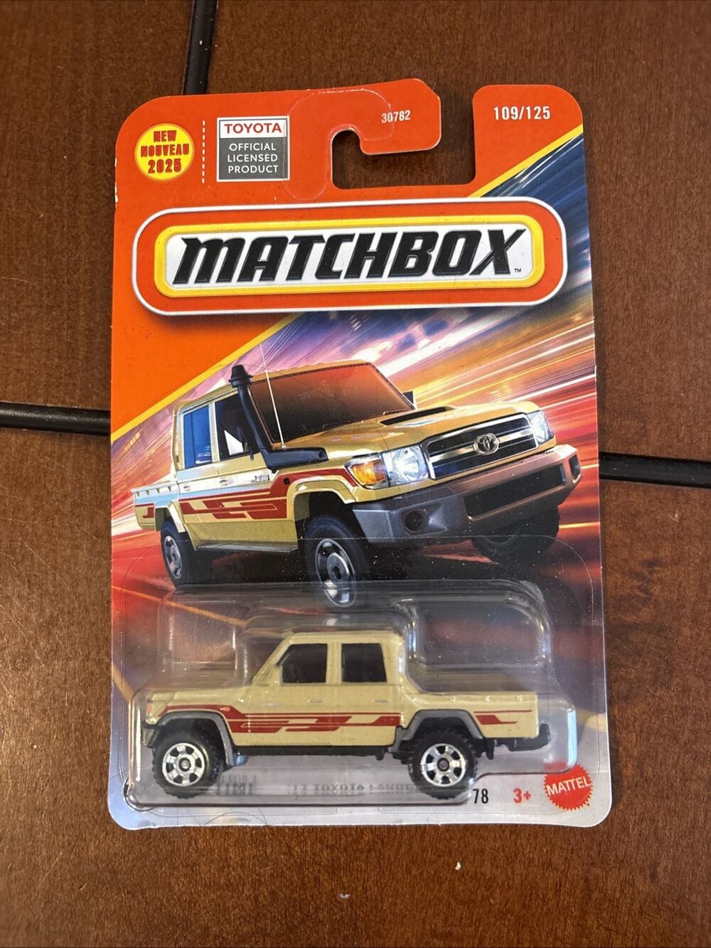 Matchbox 17 Toyota Landcruiser 78 #109 Mainline 2025 New 4x4 Mattel